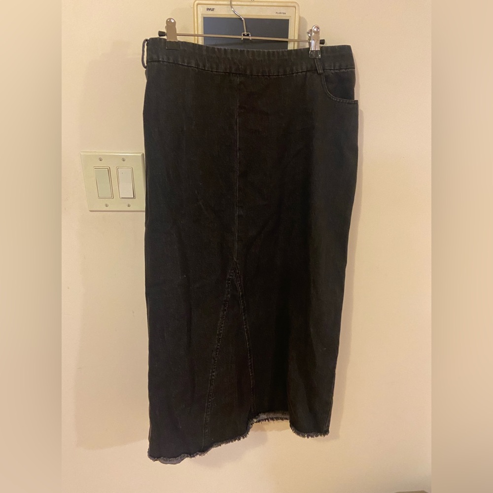 Black distressed fringed denim skirt